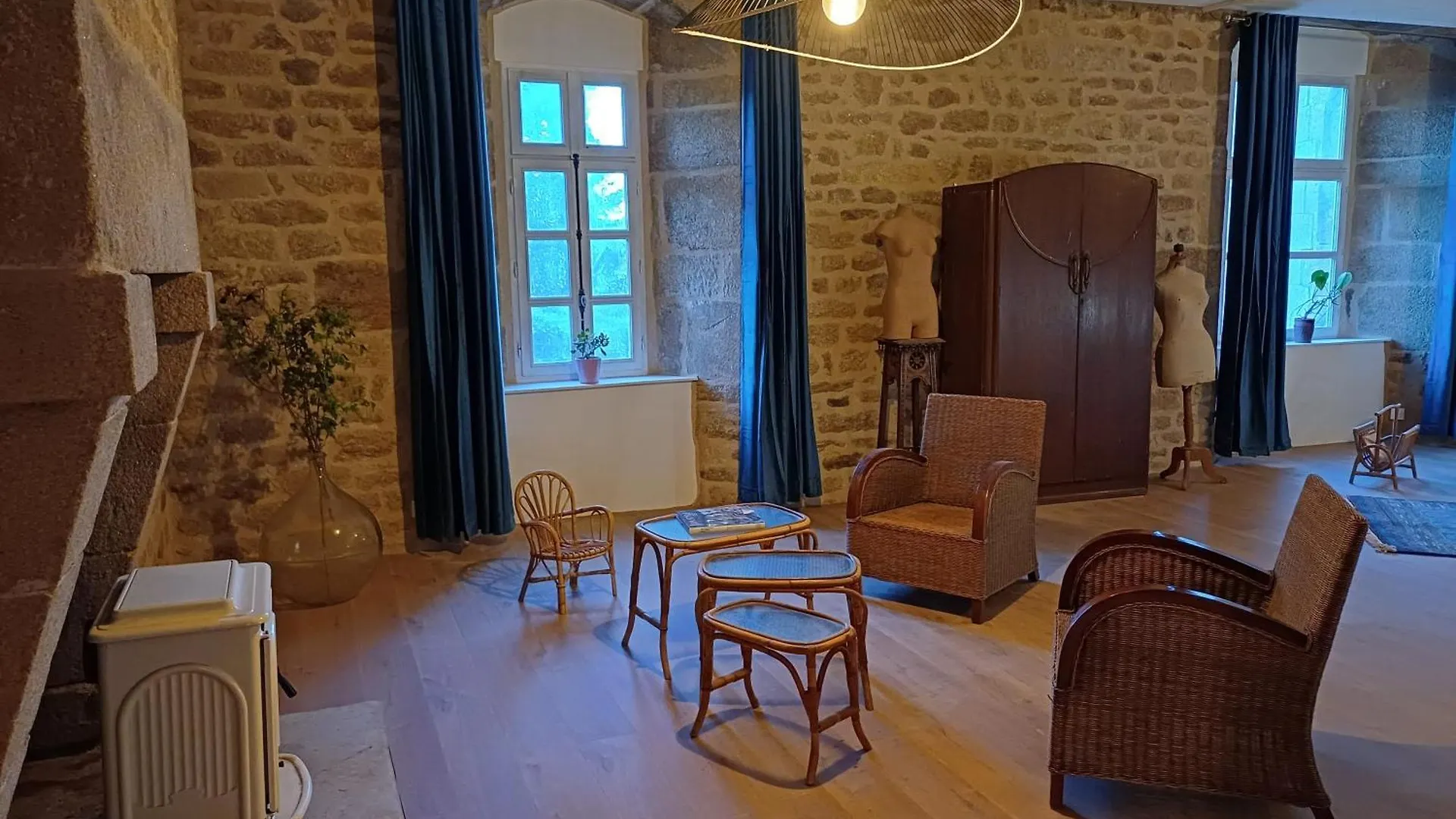 Chateau De Kerouallan Lignol Hébergement de vacances